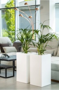 Wysoka kwadratowa donica Monumo Tower pot biała z wewnętrzną półką H:70