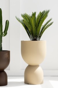 Donica Kielich tarasowa 65 cm beżowa z wewnętrzną półką Monumo 