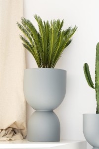Donica Kielich 65 cm do ogrodu szara z wewnętrzną półką Monumo