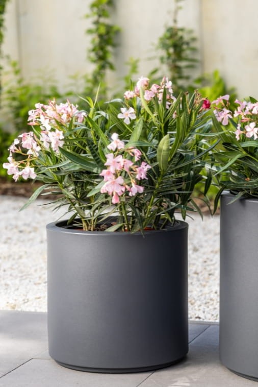 Okrągła Duża donica Monumo Cavo antracyt z wyjmowanym wkładem  H:40