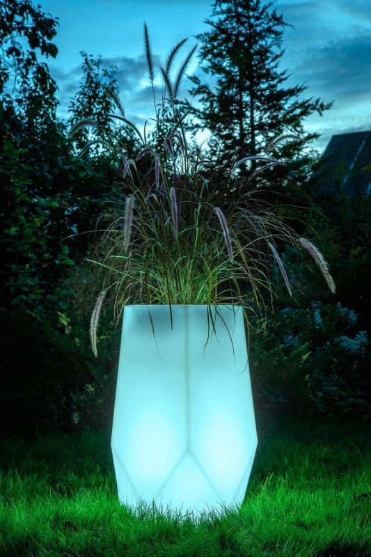 Podświetlana donica LED tarasowa geometryczna 71 cm – RGB + pilot | Bari light | Monumo
