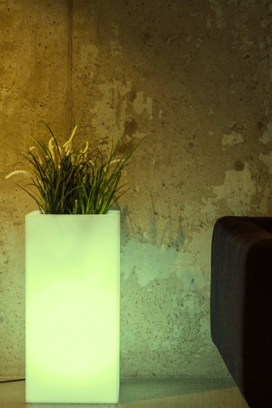 Donica LED podświetlana wysoka ogrodowa 70 cm RGB + pilot | Tower Pot z półką | Monumo