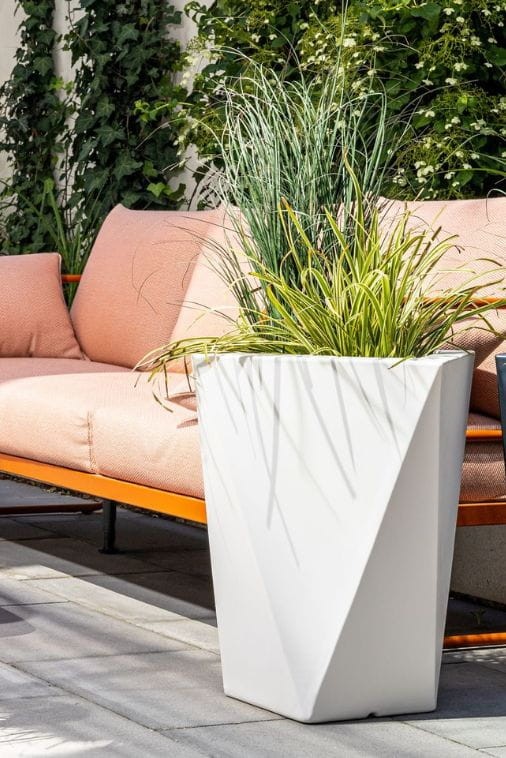 Donica tarasowa nowoczesna 59 cm biała | Vaso pełna | Monumo