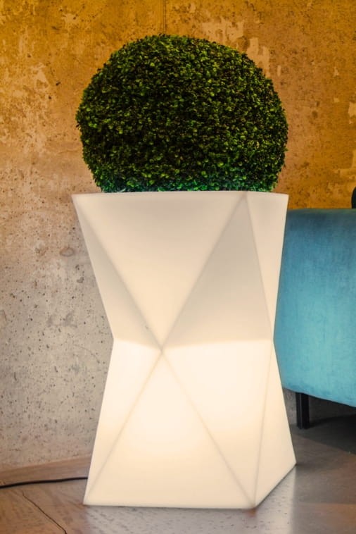 Podświetlana donica LED ogrodowa geometryczna 70 cm – barwa ciepła | Valencia light | Monumo