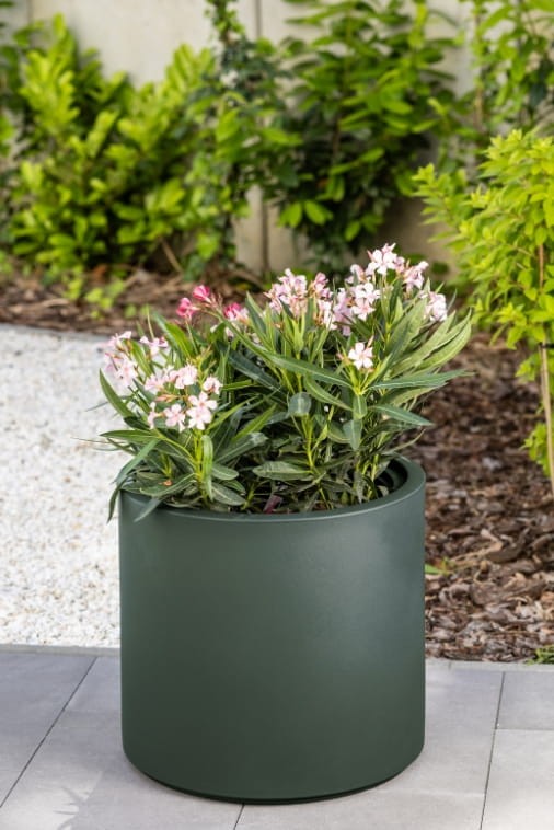 Duża donica okrągła na taras Cavo 50 cm butelkowa zieleń pełna | Monumo