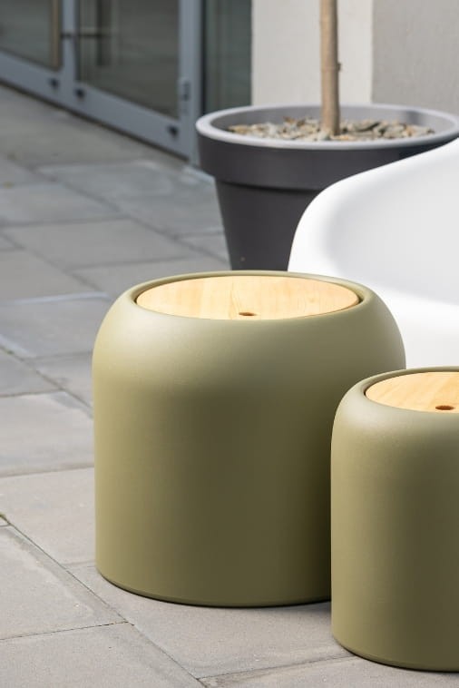 Duży okrągły stolik oliwkowy 46h ze schowkiem Monumo Ambienti 