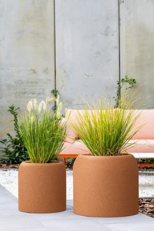 Zestaw okrągłych donic ogrodowych 39 i 46 cm w kolorze efekt rdzy | Ambienti pełna | Monumo