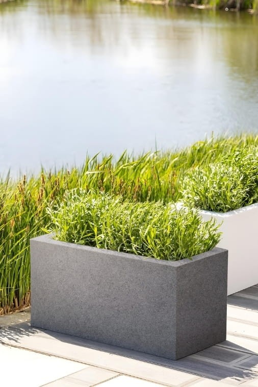 Prostokątna długa donica na taras Lungo pełna 75 cm (75x35x38) efekt kamienia | Monumo