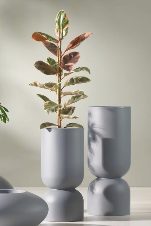 Zestaw wysokich donic ogrodowych kielich 2 szt. 65 i 80 cm szarych | Perfetto z półką | Monumo