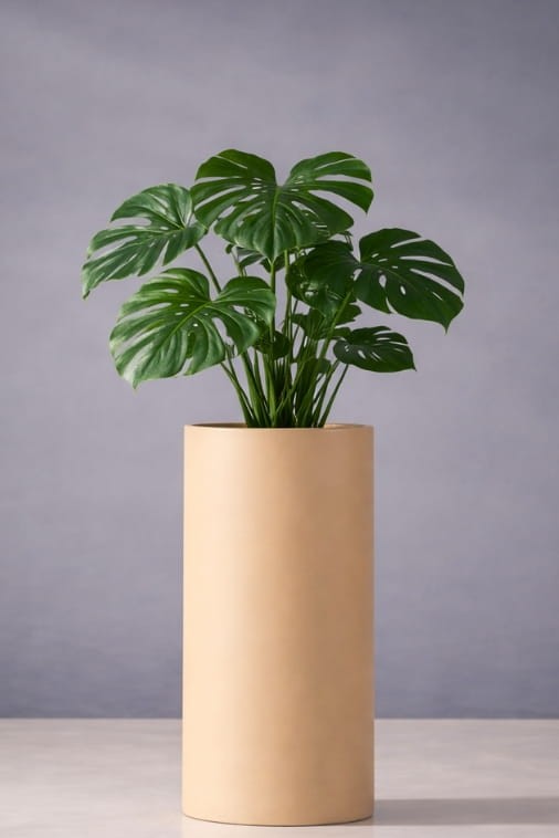 Donica okrągła ogrodowa wysoka walec 65 cm beżowa | Alto z półką | Monumo