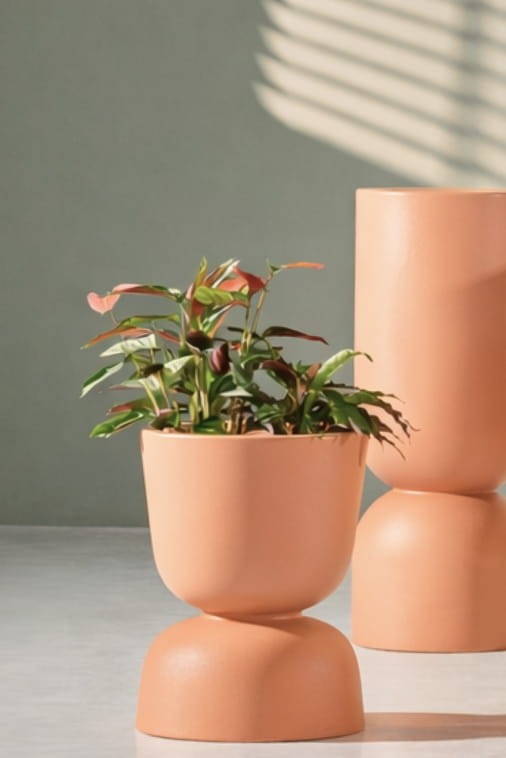 Donica ogrodowa kielich dwustronny 45 cm brzoskwiniowa | Reverso z półką | Monumo