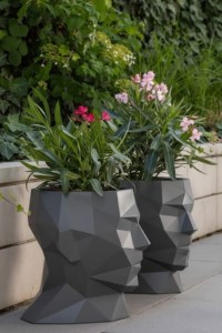 Zestaw 2 ozdobnych donic głowa 40 cm antracyt | Adonis z półką | Monumo