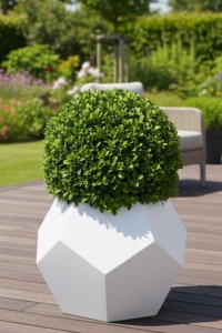 Donica geometryczna ogrodowa 53 cm biała | Alma pełna | Monumo