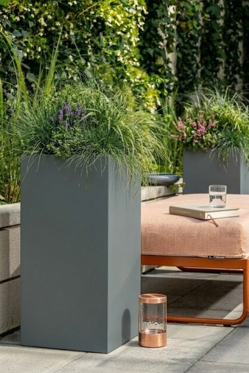 Wysoka prostokątna donica ogrodowa 70 cm (35x35x70) szara | Tower Pot z półką | Monumo 