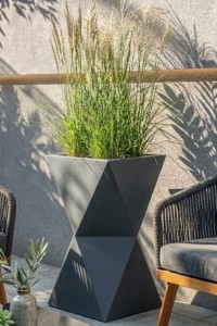 Wysoka donica na taras Valencia pełna 70 cm antracytowa | Monumo