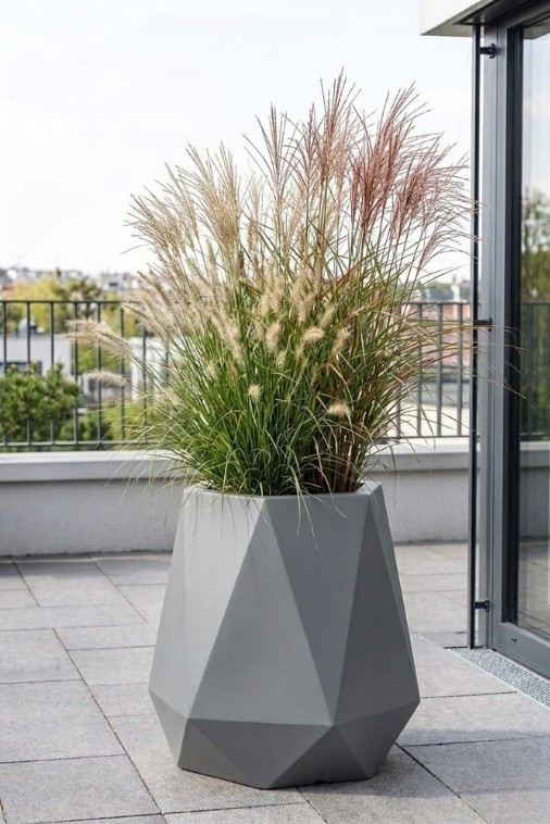 Nowoczesna geometryczna donica ogrodowa 54 cm szara | Flavi pełna | Monumo