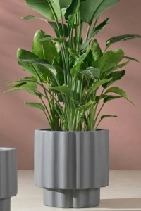 Donica ryflowana ogrodowa 55 cm szara | Ribbo z półką | Monumo