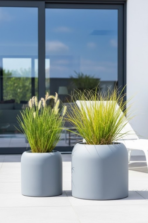 Zestaw okrągłych donic ogrodowych 39 i 46 cm szarych | Ambienti pełna | Monumo