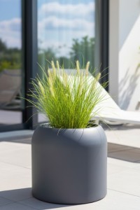 Duża donica okrągła na taras Ambienti 46 cm antracytowa pełna | Monumo