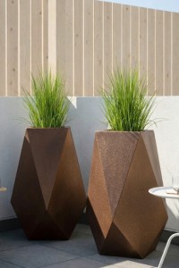 Zestaw 2 wysokich donic ogrodowych 80 cm efekt corten | Volcano z półką | Monumo