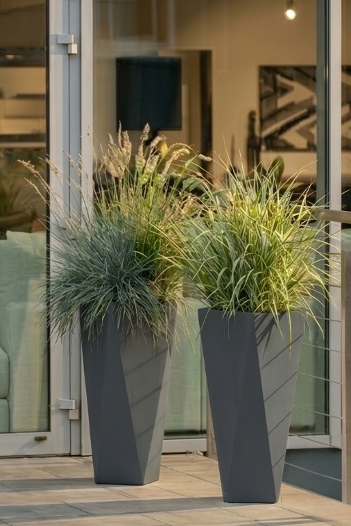 Zestaw 2 wysokich donic na taras 72 cm antracytowych | Vaso z półką | Monumo