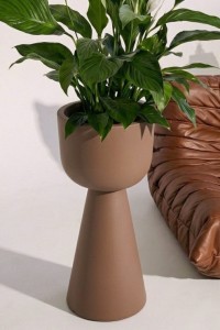 Wysoka donica ogrodowa kielich 80 cm mokka | Zendo z półką | Monumo