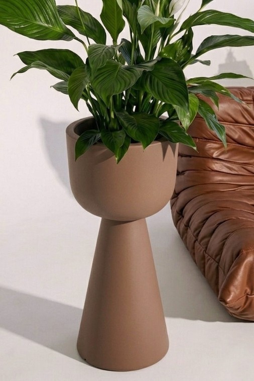 Wysoka donica ogrodowa kielich 80 cm mokka | Zendo z półką | Monumo