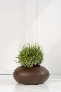 Donica ogrodowa kamień 57 cm efekt corten | Stoner S z półką | Monumo