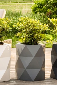 Donica tarasowa geometryczna designerska 54 cm szara z wyjmowanym wkładem | Modena | Monumo