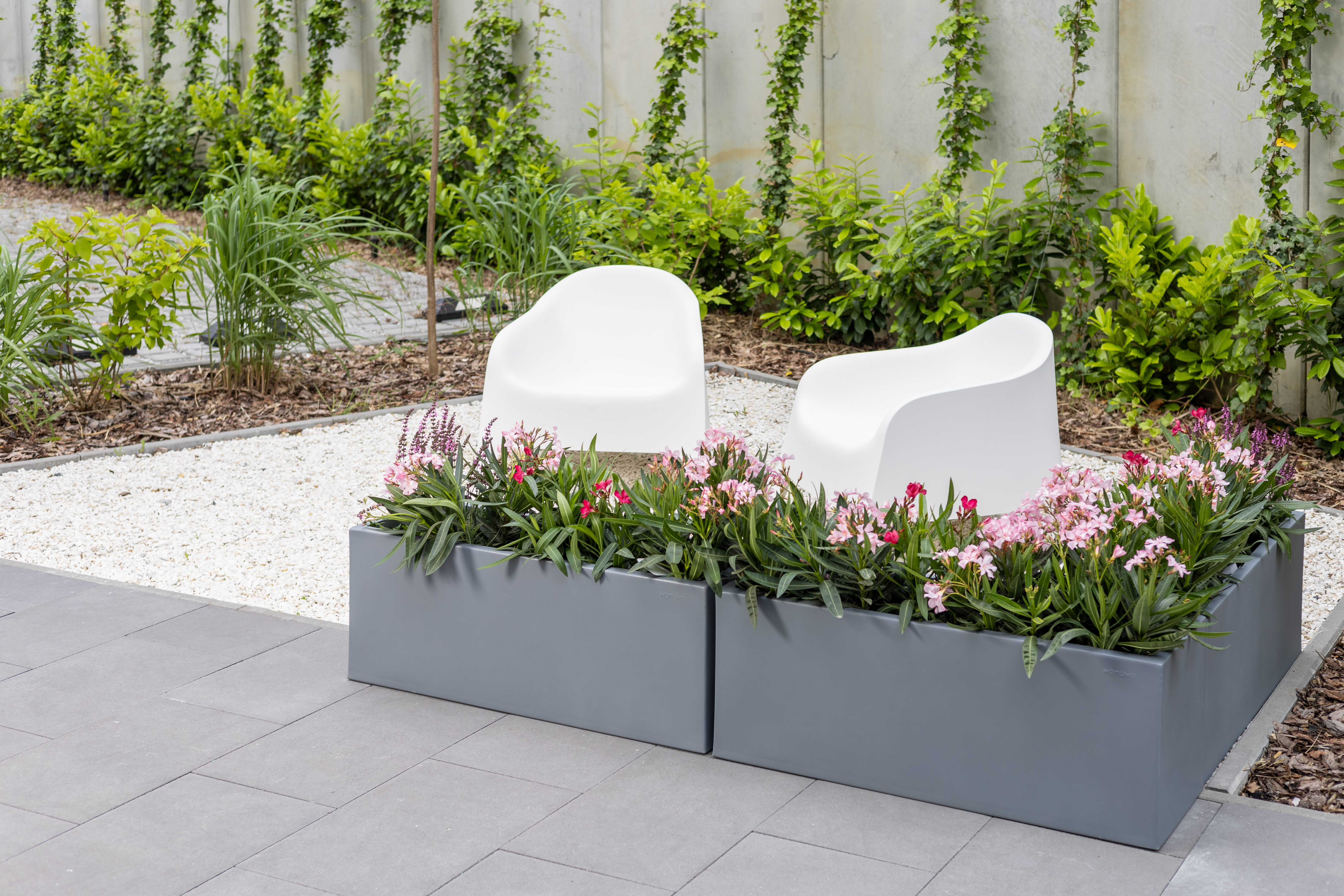 Smukłe donice podłużne