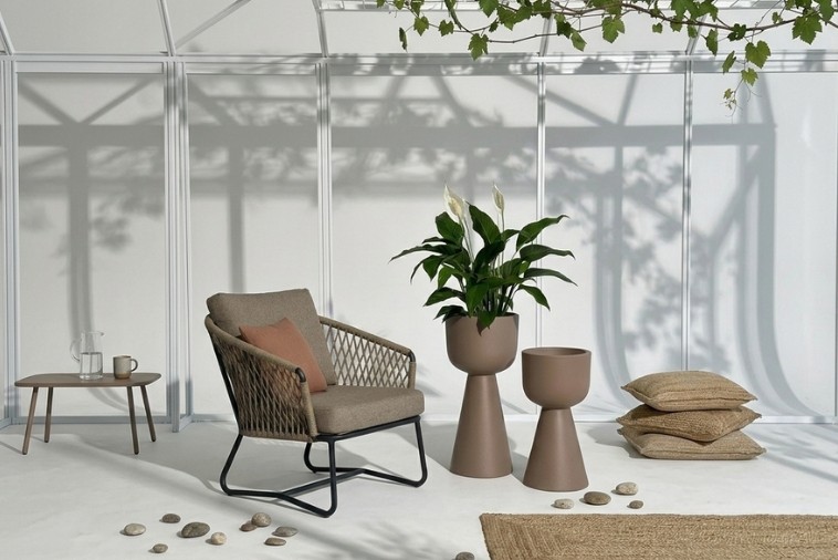 donice w kształcie kielicha