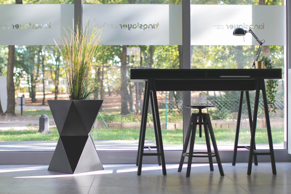 Elegancka donica do biura Valencia Monumo